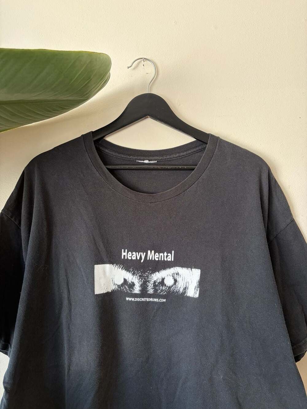 Discretedrums vintage Y2K Heavy Mental T-Shirt Black Graphic Tee